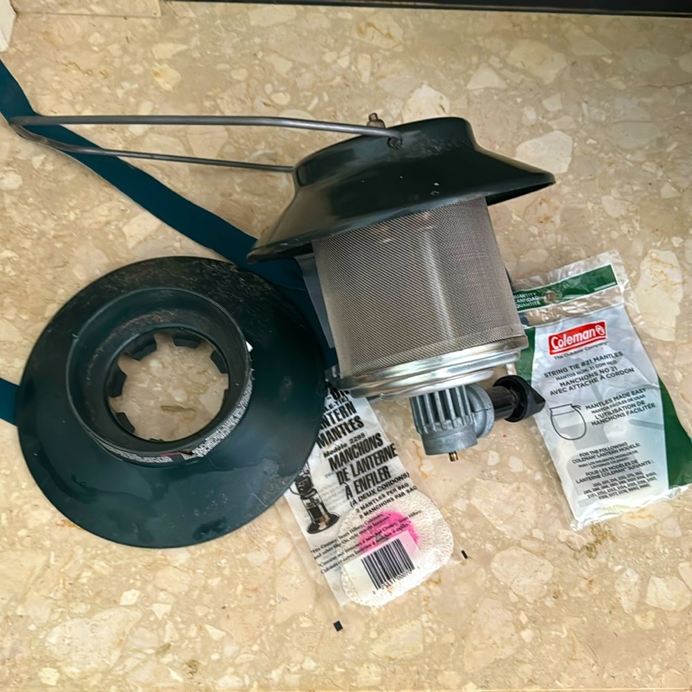Coleman 2Mantle propane Lantern